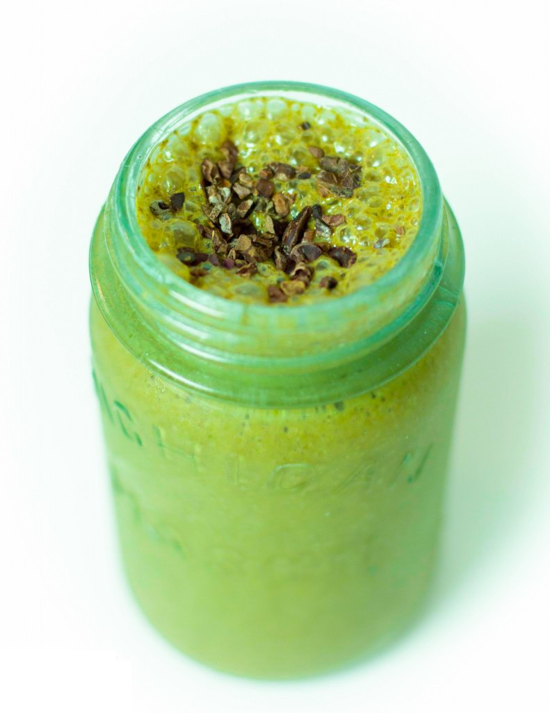 Raw Mint Chocolate Chip Smoothie