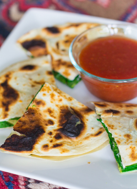 5 Min Spinach & Goat Cheese Quesadilla Recipe