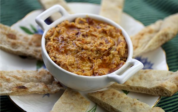 Red Hummus with Sun-Dried Tomatoes