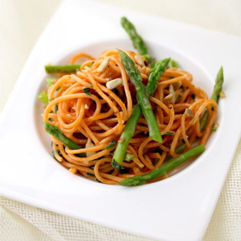 Quinoa Spaghetti with Asparagus (Gluten Free Pasta)