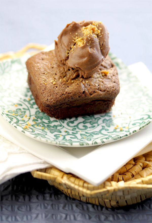 Almond Chocolate Cake with Nougatine