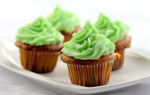 Green Shortcakes with Cream Cheese Frosting