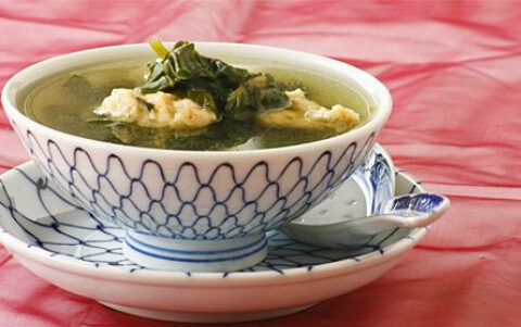 Vietnamese Spinach and Shrimp Soup (Canh Mong Toi)