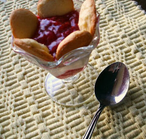 Raspberry Marshmallow Custard Parfaits