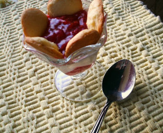 Raspberry Marshmallow Custard Parfaits