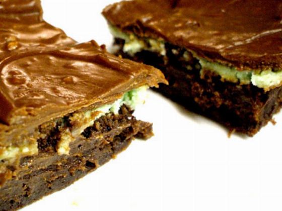 Mint Brownie Cheesecake Bars