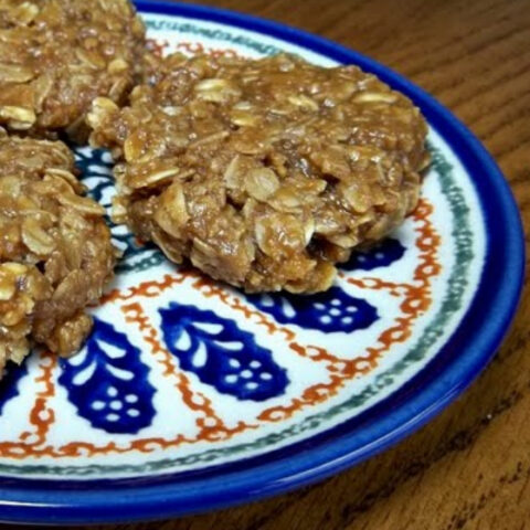 Caramel Oat No-Bake Cookies