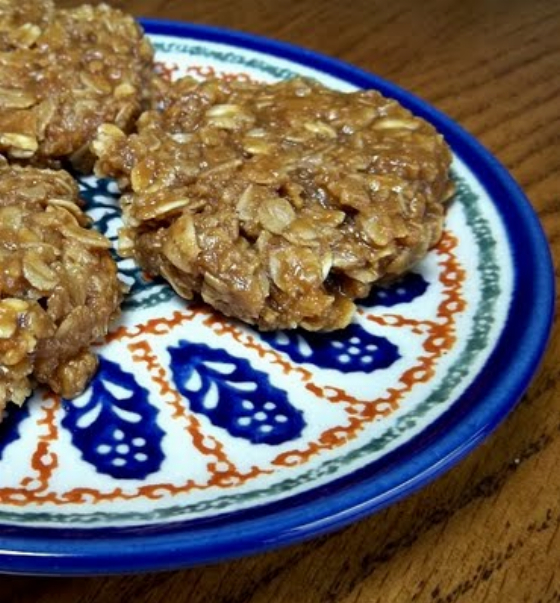 Caramel Oat No-Bake Cookies