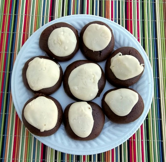 Aunt Viola’s Chocolate Cookies