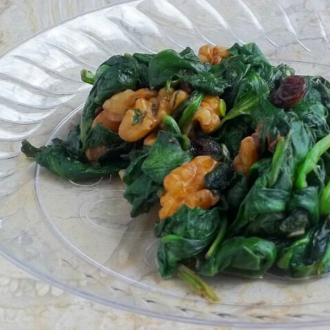 Sauteed Spinach with Walnuts