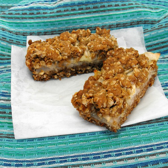 Apple Pie Breakfast Bars