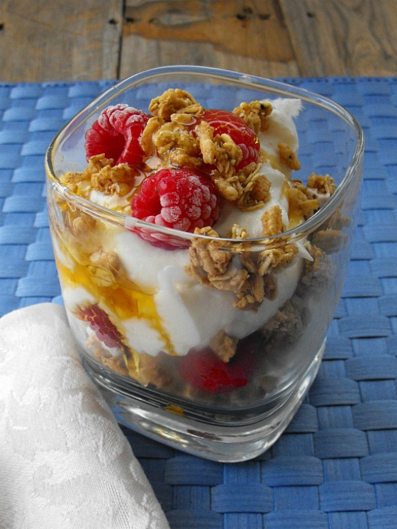 Honey Granola Yogurt Parfait