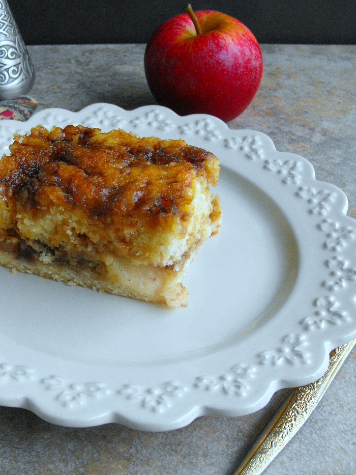 Apple Cinnamon Cake