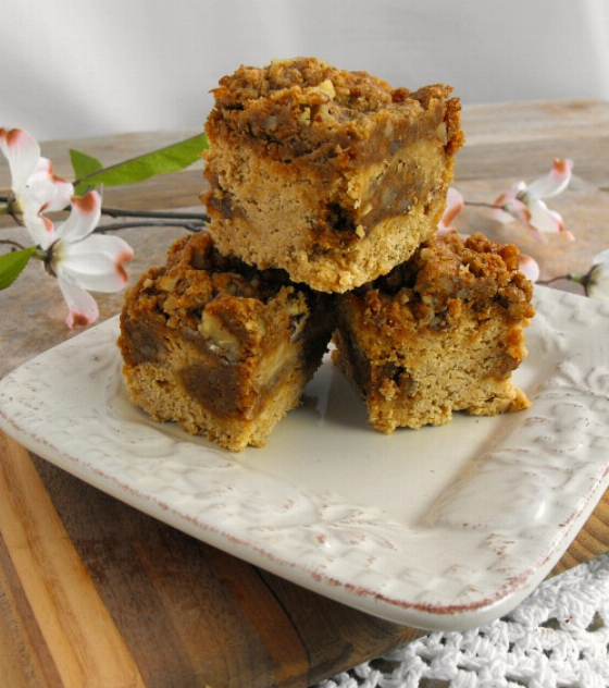 Gluten-Free Cinnamon Streusel Coffee Cake