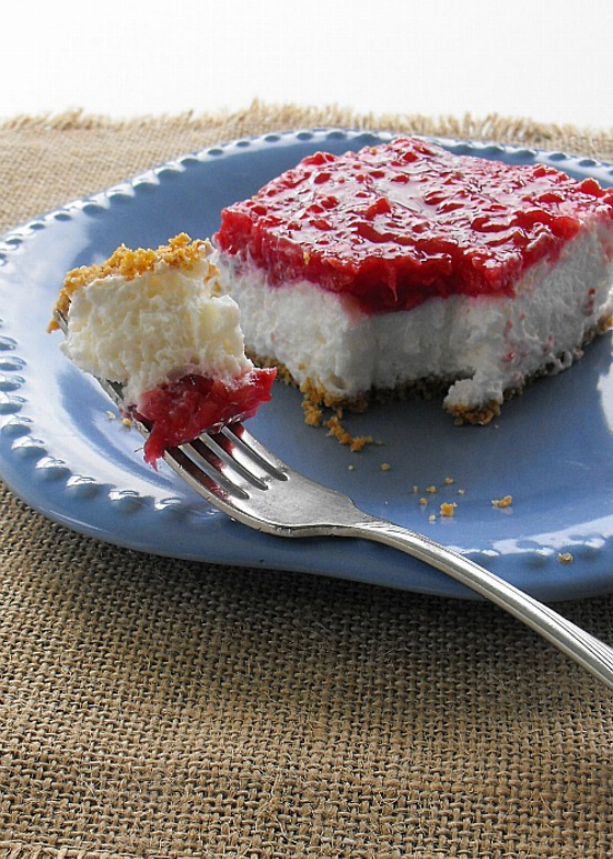 Raspberry Marshmallow Dessert