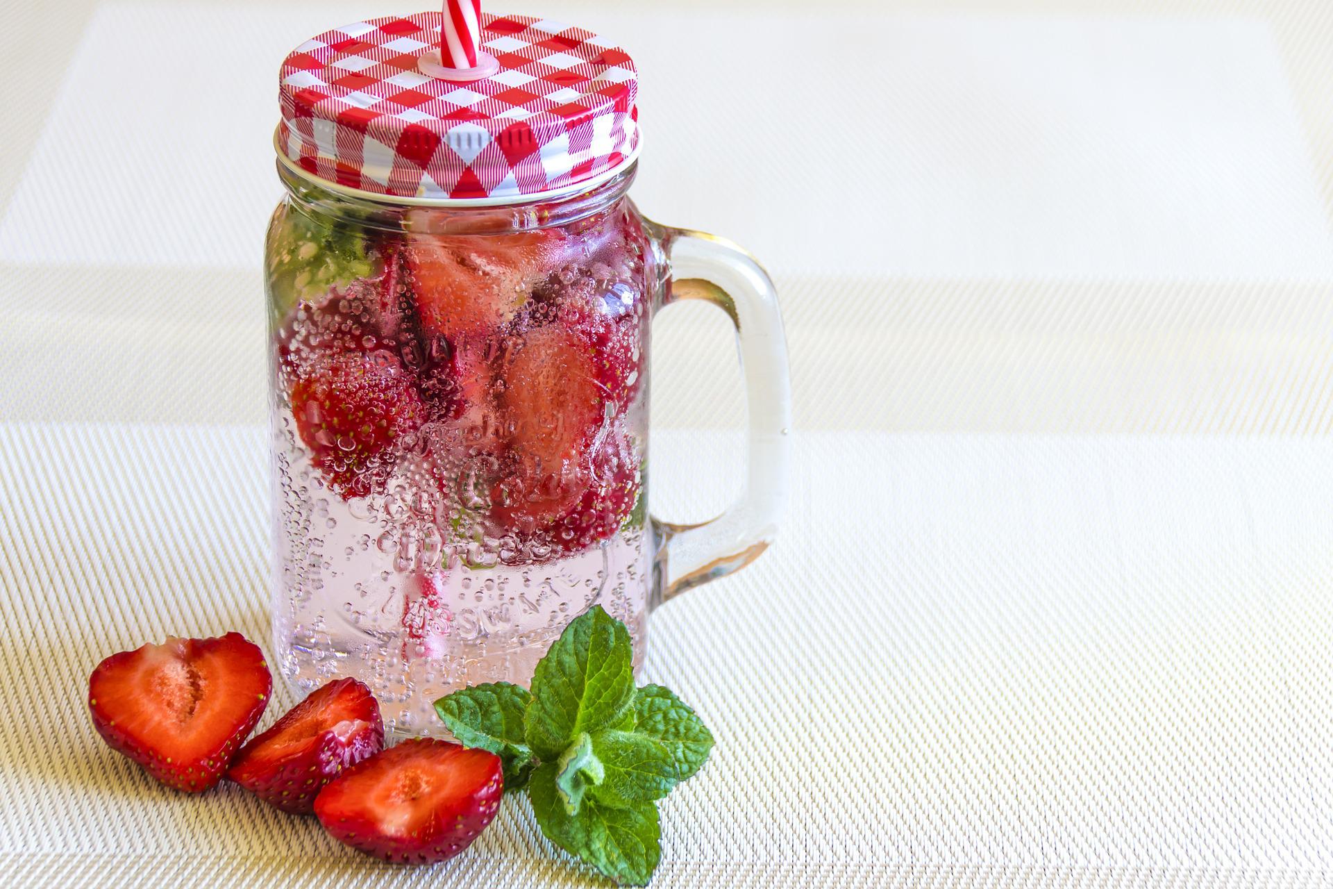 strawberry-kiwi-water