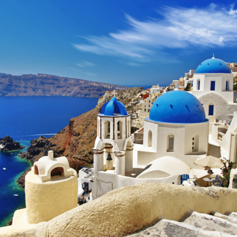 10 Best Santorini Neighborhoods and Hotels